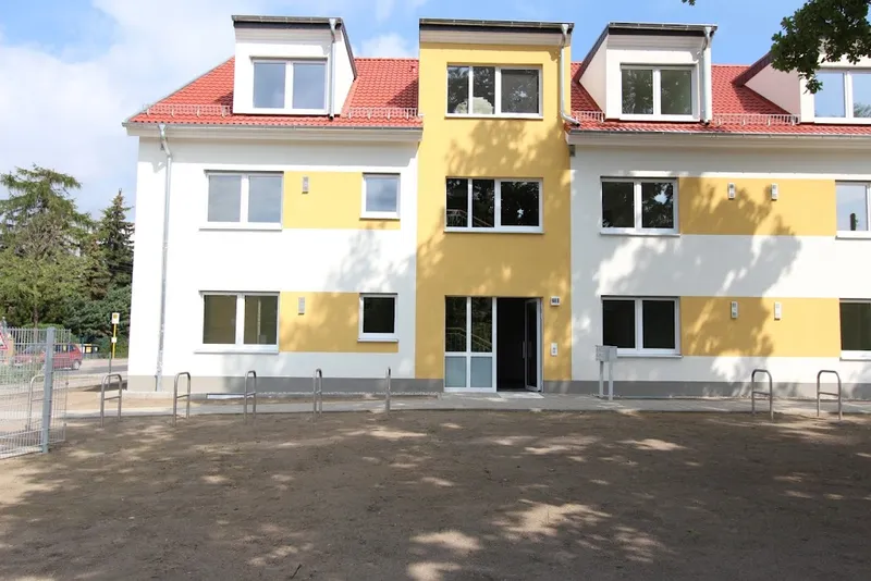 Nachmieter gesucht-WBS mit besonderem Wohnbedarf für 2 Räume erforderlich ! — photo 1